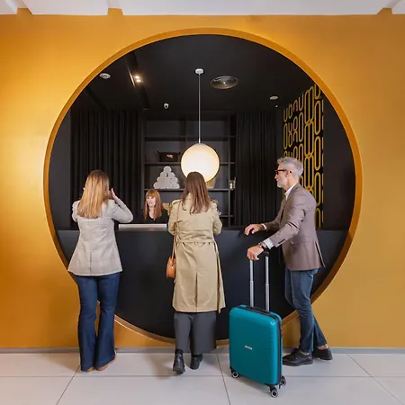 Hotel Num