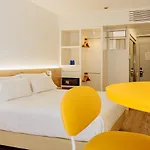 Num Hotel 4*