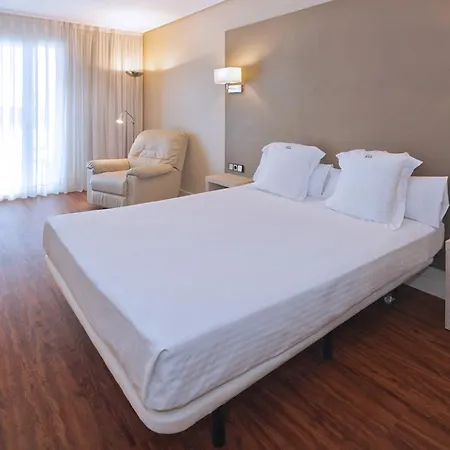 Num Hotel