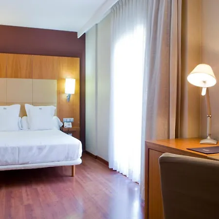 Num Hotel 4*