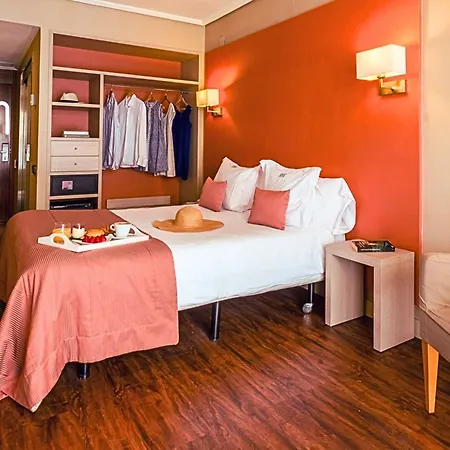Num Hotel