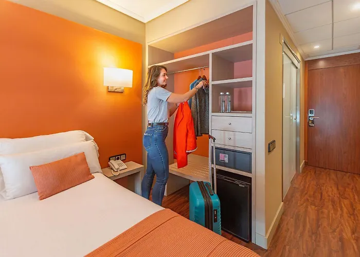 Num Hotel