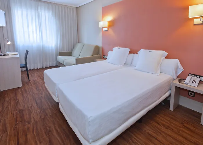 Num Hotel 4*
