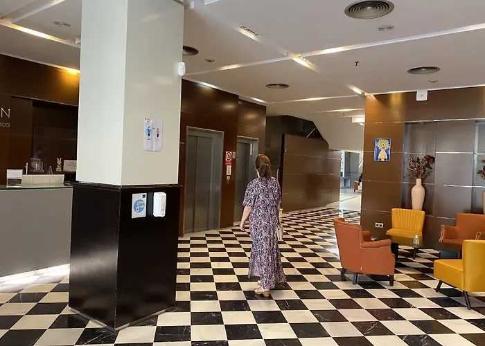 Num Hotel 4*