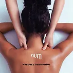 Num מלון 4*