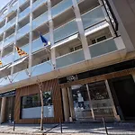 Num מלון 4*