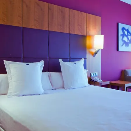 Num Hotel
