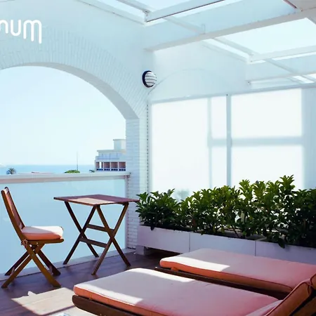 Num Hotel